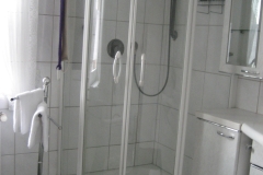 Bad-Dusche