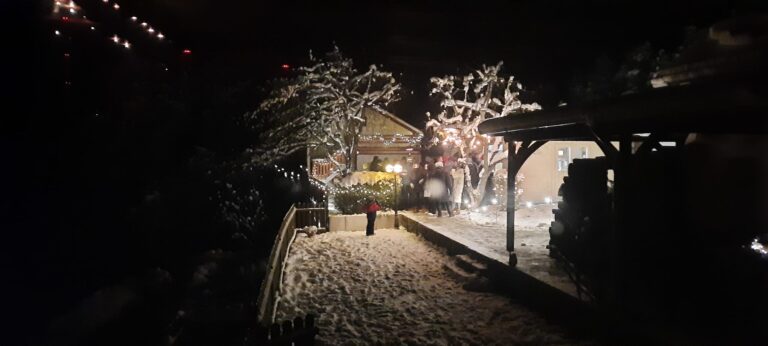 Suchen Sie ein Ziel für Ihre Winterwanderung zwischen den Jahren für Vereine und Gruppen? Dann ist unser Biergarten mit einem Glühweinempfang und anschließendem Schnitzel in der Gaststätte vielleicht das richtige Ziel!